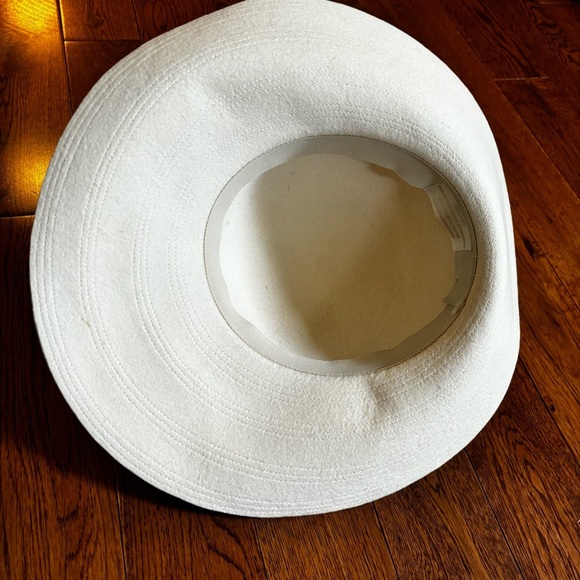 Creamy white brimmed dressy  hat. Floral accent. 100% wool. Made in England - Picture 11 of 11